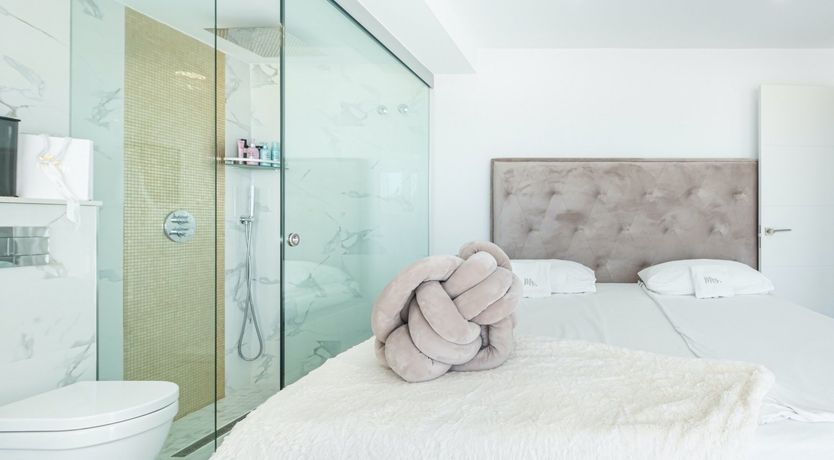 Photo of The Lady in Gold