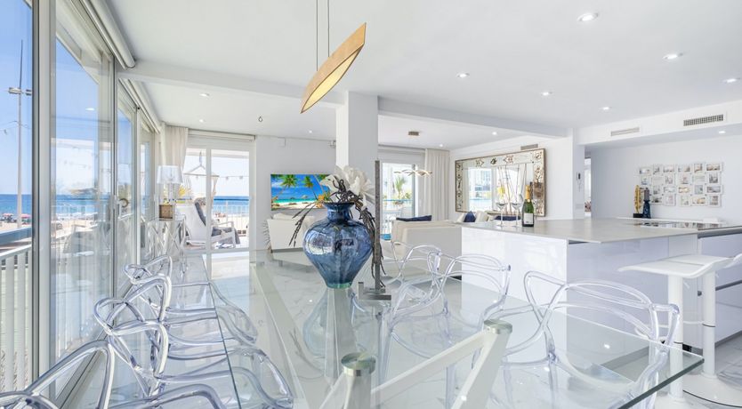 Photo of The Lady in Gold