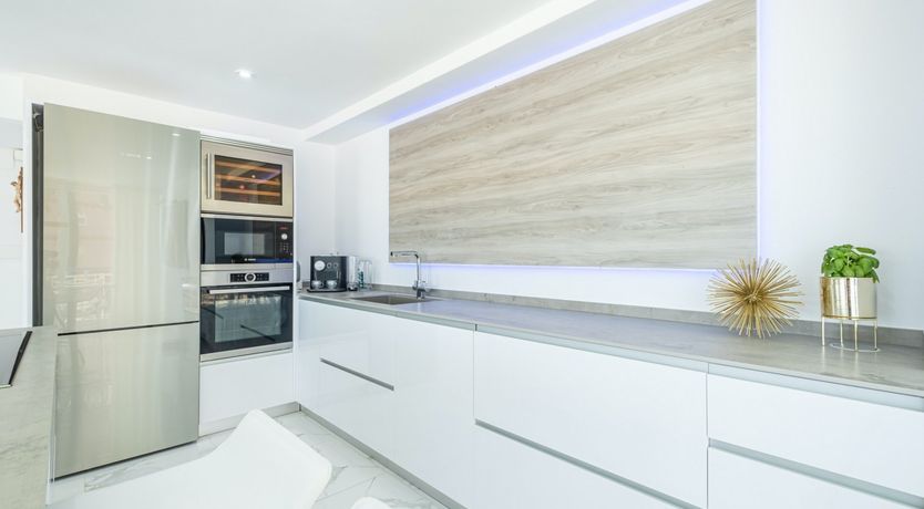 Photo of The Lady in Gold