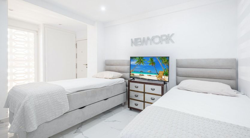 Photo of The Lady in Gold