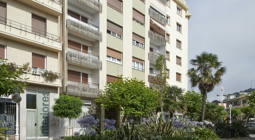 Photo of Good Times & Tan Lines