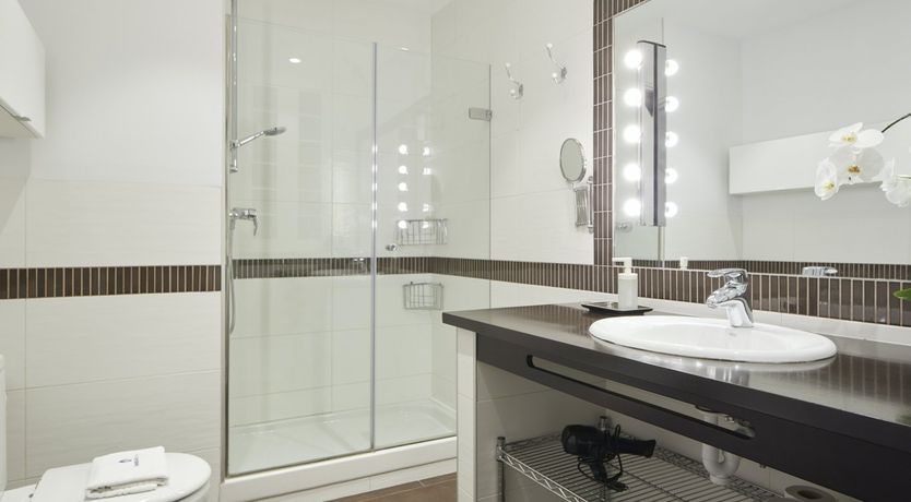 Photo of Good Times & Tan Lines