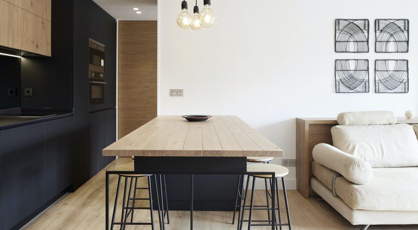 Photo of Good Times & Tan Lines