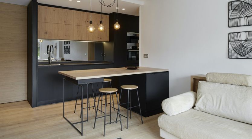 Photo of Good Times & Tan Lines