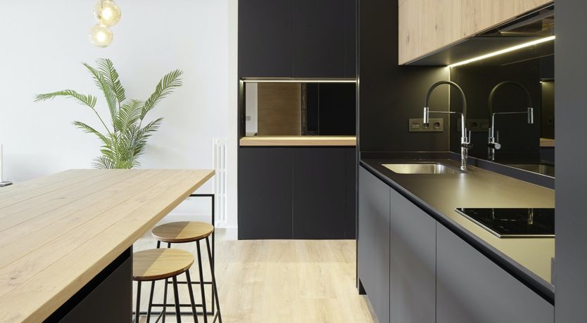 Photo of Good Times & Tan Lines