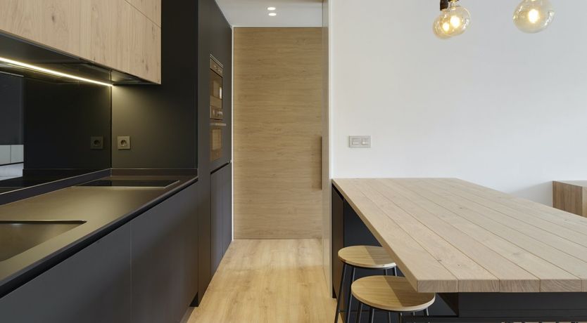 Photo of Good Times & Tan Lines