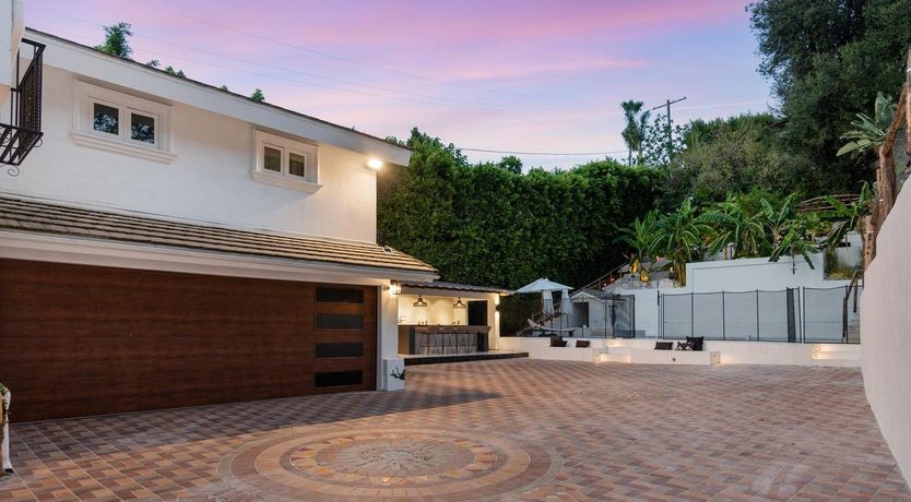 Photo of Urbane Jungle