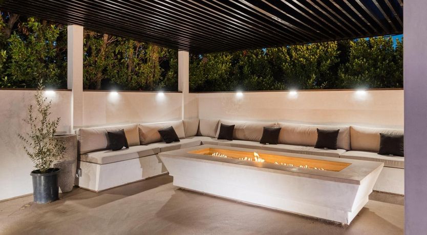 Photo of Urbane Jungle