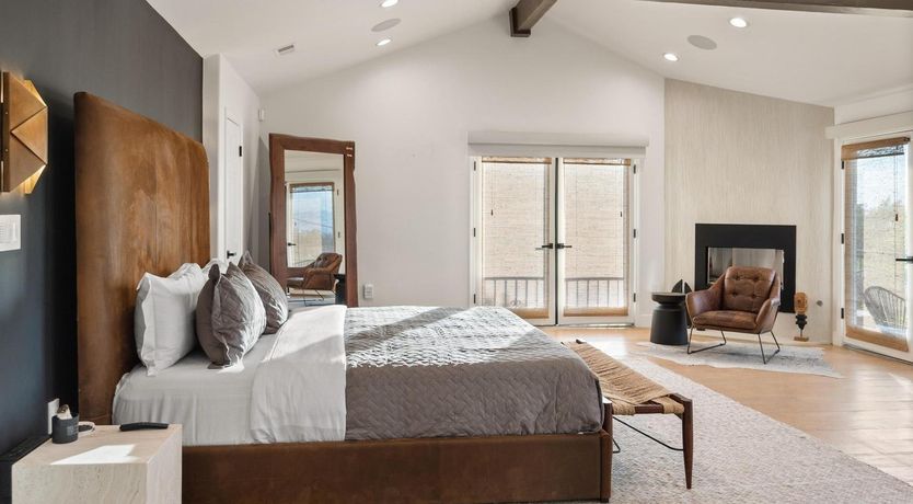 Photo of Urbane Jungle