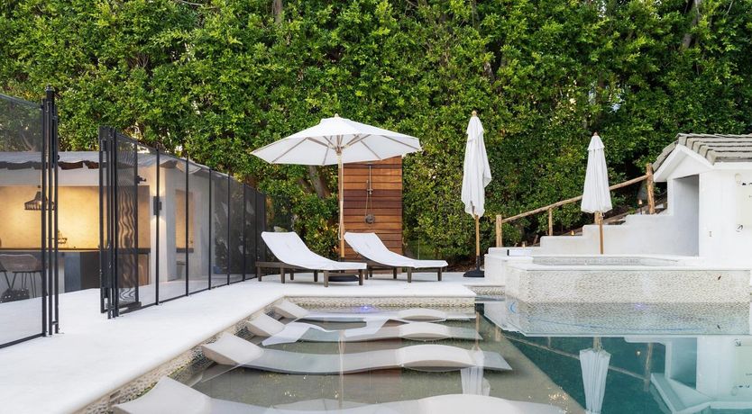 Photo of Urbane Jungle