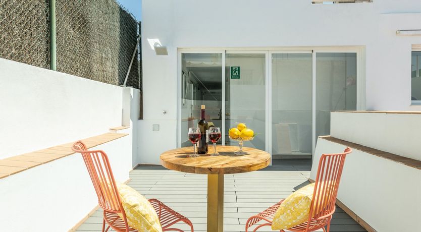 Photo of Finding Flores