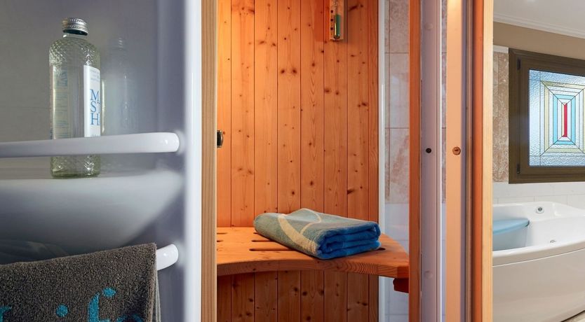 Photo of Royal Tempest