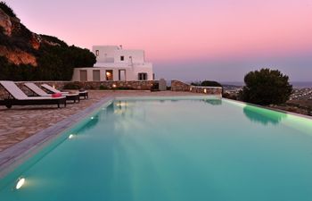 Cycladic Sunsets Villa