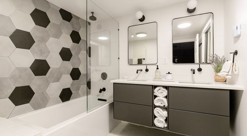 Photo of To the Space Needle