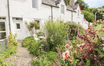 Crinan Canal Cottage No8 Holiday Cottage