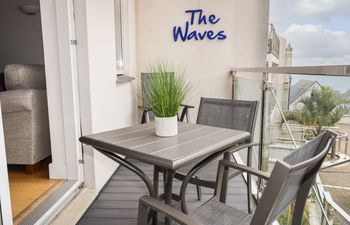 The Waves Holiday Cottage