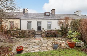 2 Pant Y Celyn Holiday Cottage