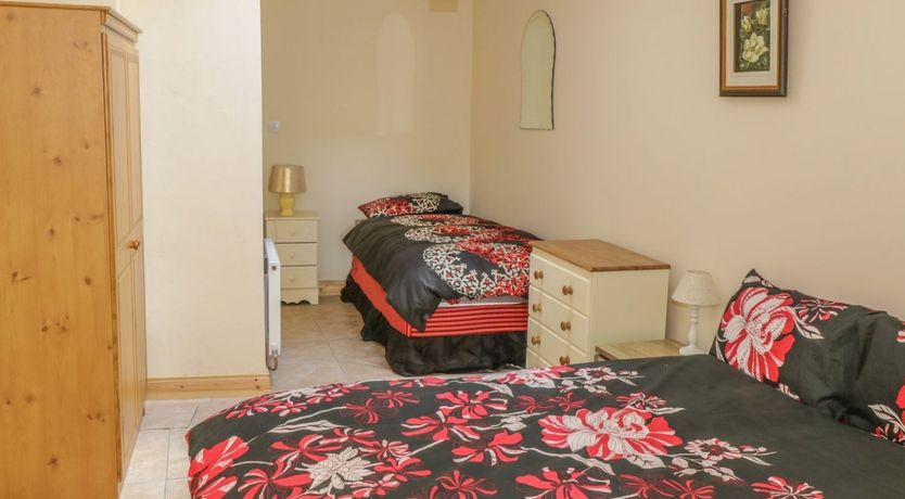 Photo of Glebe House