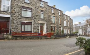 Photo of Hillside Apartment