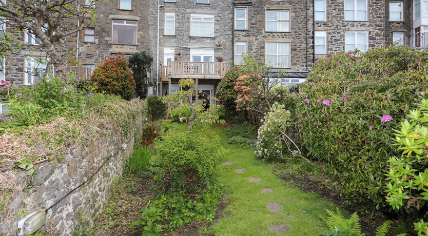 Photo of Hillside Apartment