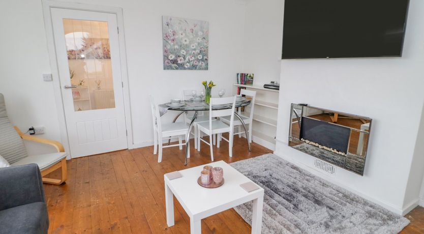 Photo of 5 Breeze Hill