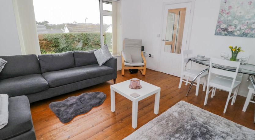 Photo of 5 Breeze Hill