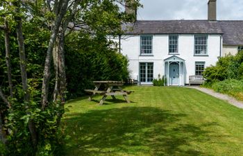 Tros Yr Afon Holiday Cottage