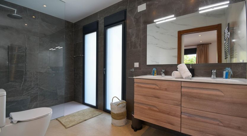 Photo of Spanish Chic