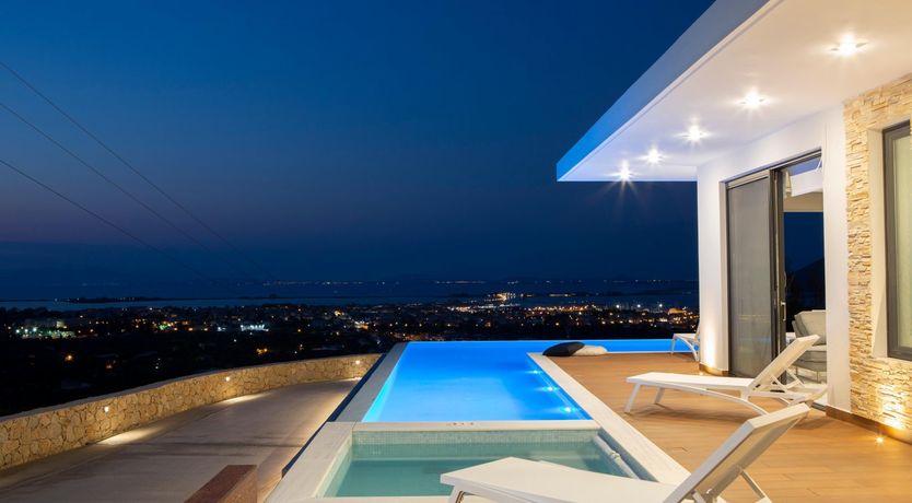 Photo of Moon Reflection