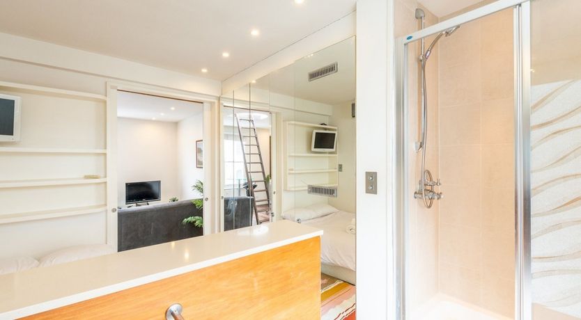 Photo of Colour & Carnival