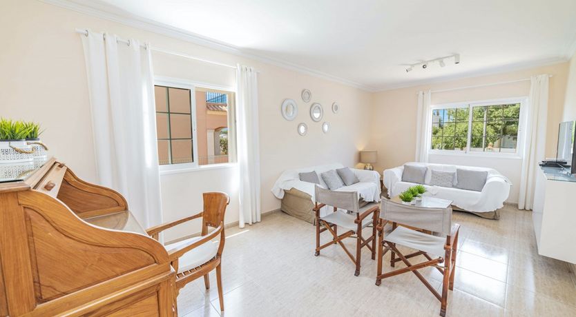 Photo of Poolside Dreams