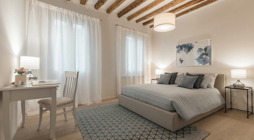 Photo of Cosy on the Canal