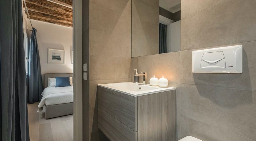 Photo of Cosy on the Canal