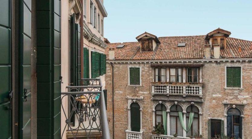 Photo of Cosy on the Canal