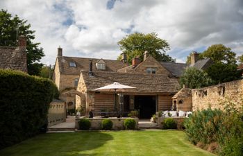Charmed by the Cotswolds Holiday Cottage