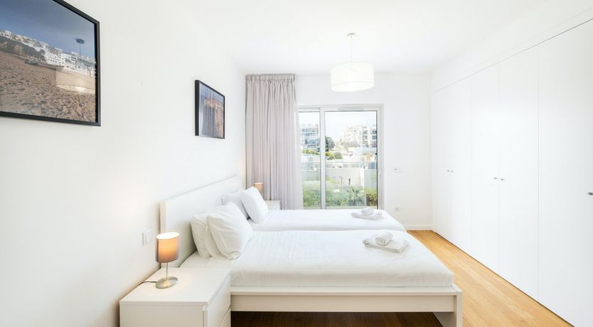 Photo of New Town Feeling