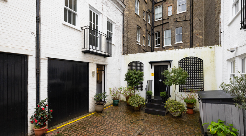 Photo of Painted Porcelain