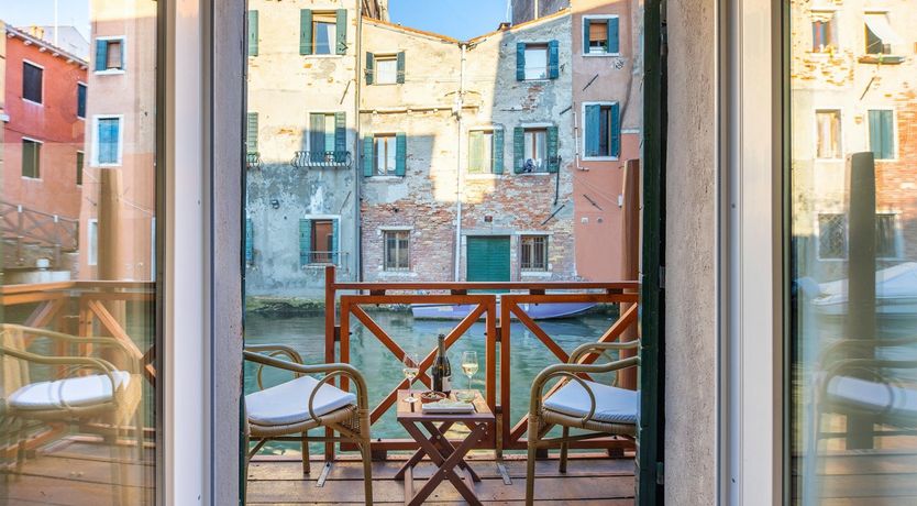 Photo of The Colourful Canal