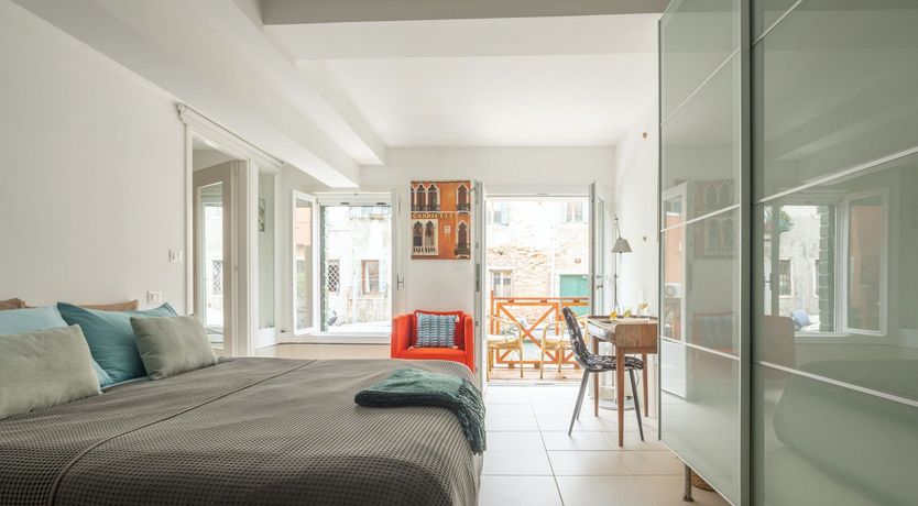 Photo of The Colourful Canal