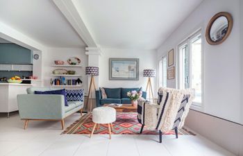 The Colourful Canal Apartment