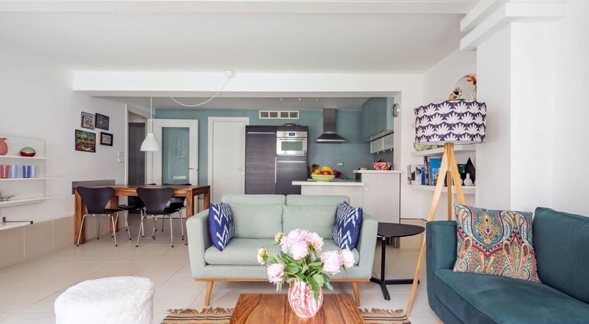 Photo of The Colourful Canal