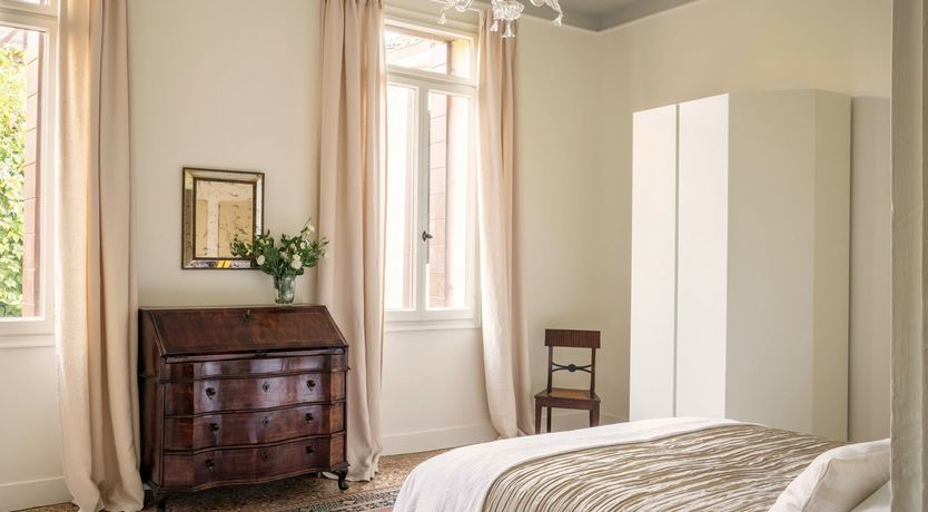 Photo of The Illustrator's Sketchbook