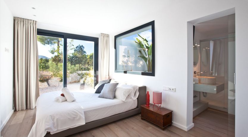 Photo of Space & Sea