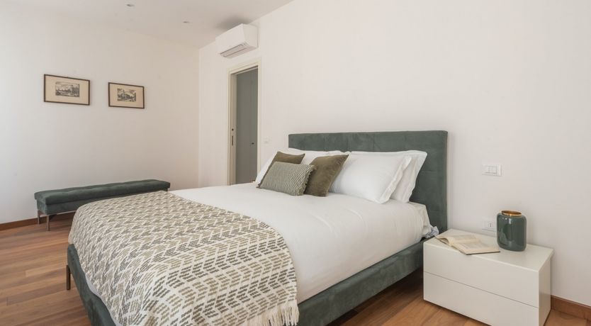 Photo of Venetian Red