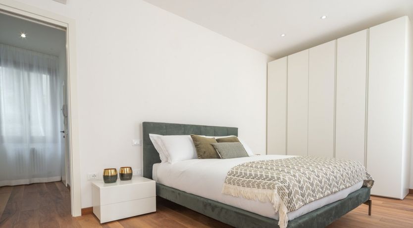 Photo of Venetian Red