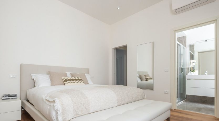 Photo of Venetian Red