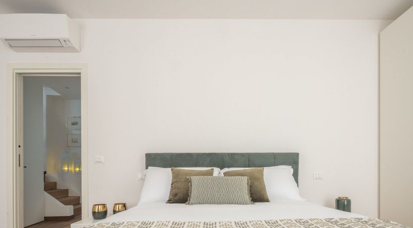 Photo of Venetian Red