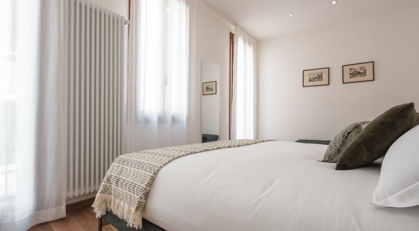 Photo of Venetian Red