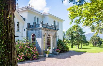 Centuries of Style Holiday Cottage