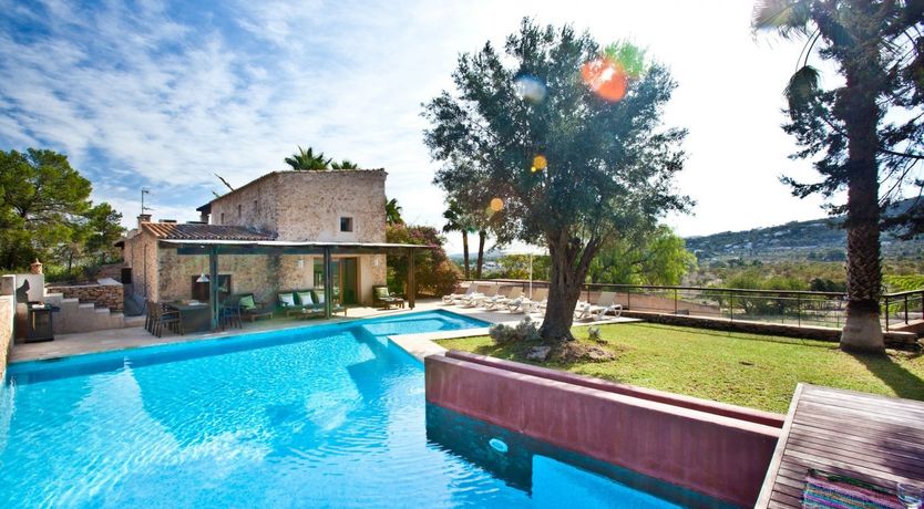 Photo of The Grand Charm